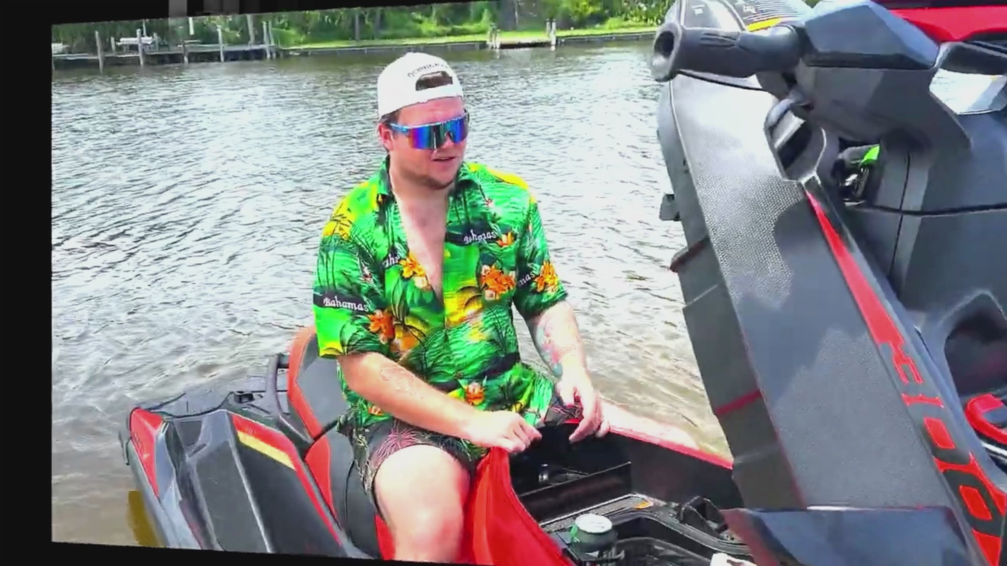 ST3 Hull Accessories Fordable Cup Holder. 